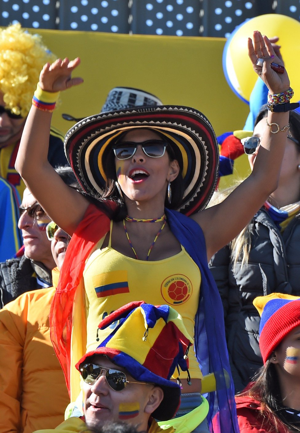 Bellezas y mucho color en las gradas de la Copa América