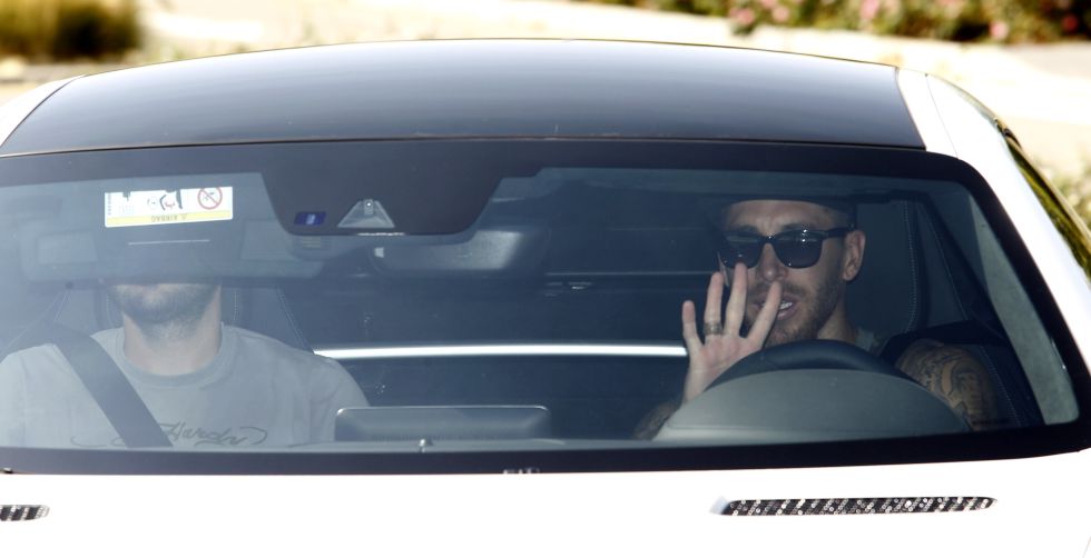 Preload enlarged photo