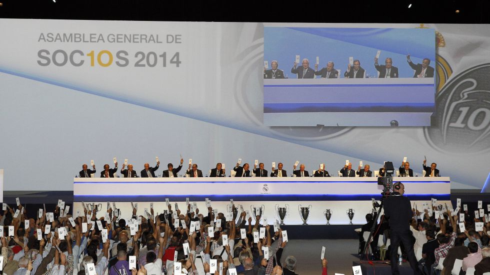 Preload enlarged photo