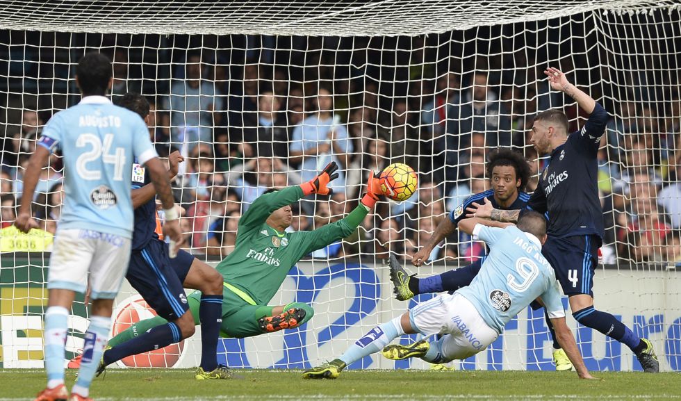 Preload enlarged photo