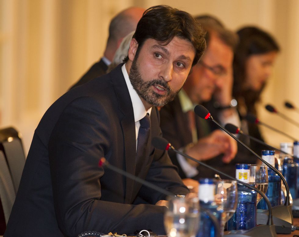 Preload enlarged photo