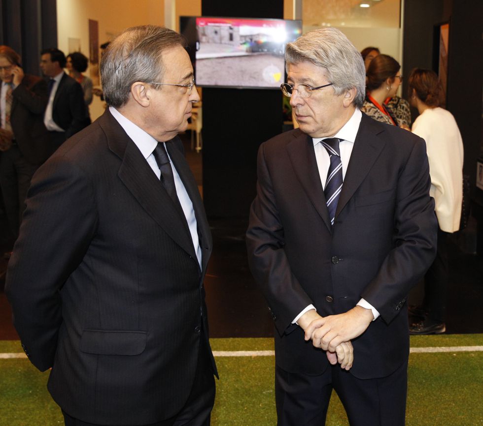 Preload enlarged photo