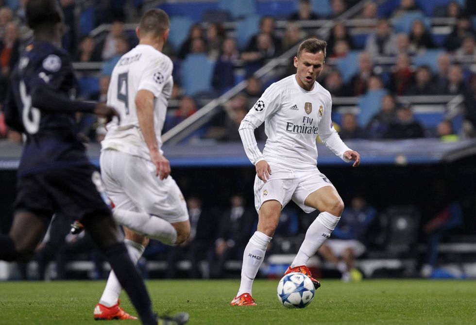 Preload enlarged photo