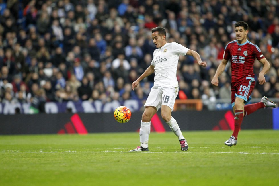 Preload enlarged photo