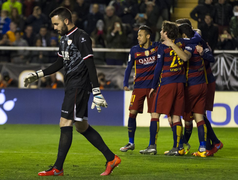 Los goles y las mejores im&aacute;genes del partido entre el Rayo y el Barcelona
