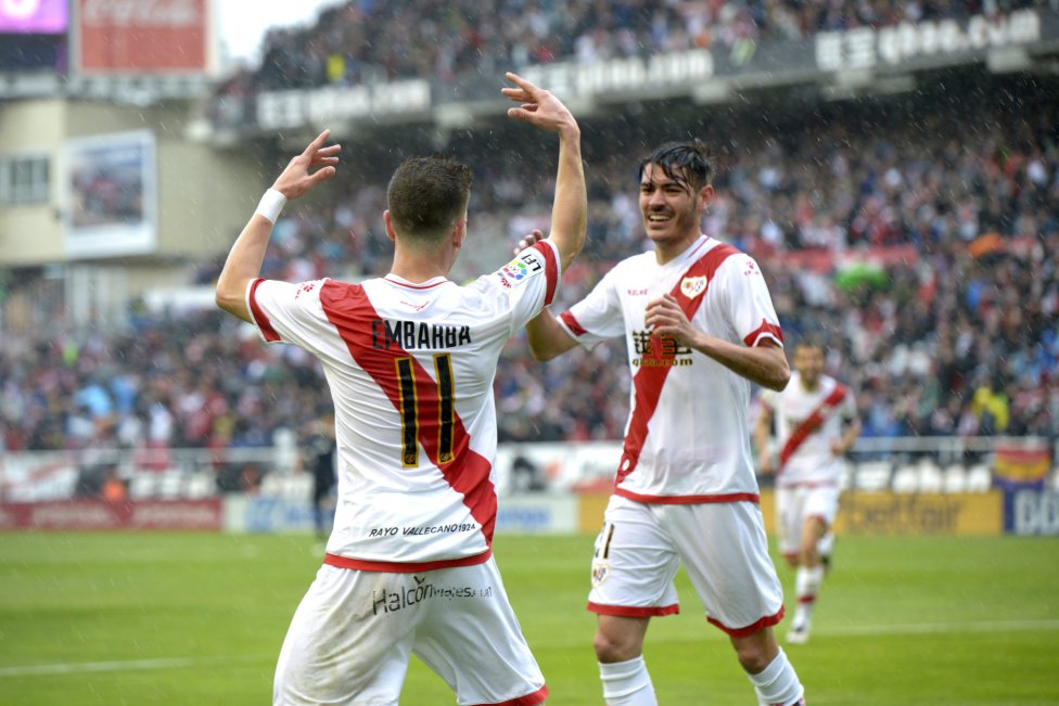 Adrián Embarba celebra el primer gol con su compañero Jozabed Sánchez.