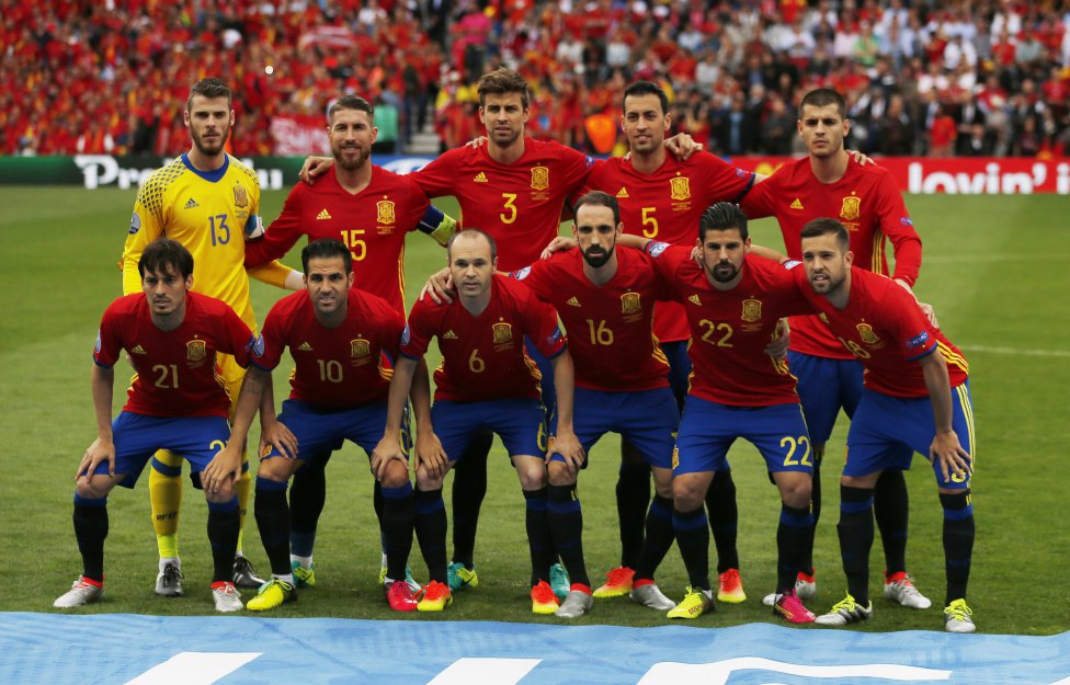 Formación inicial de la Selección Española.