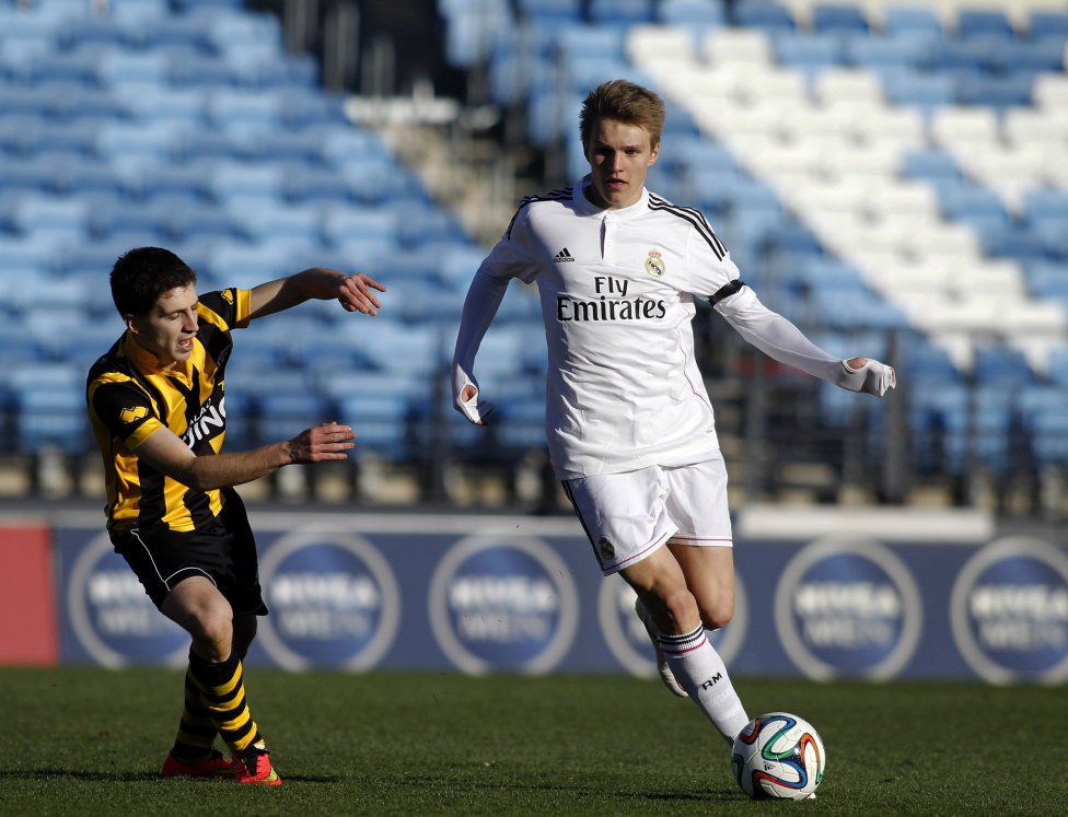 Алекс Хименес Реал Мадрид. Арбитр Санчес х. Alfredo Merino real Madrid. Sanchez судья статистика.