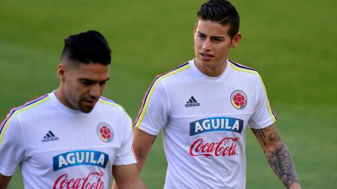 Falcao y James Rodríguez, durante el entrenamiento de Colombia en Murcia.