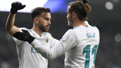 Bale y Mayoral celebran el segundo gol del Madrid.