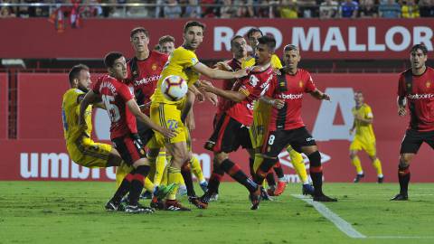 El Mallorca doblegó al Cádiz con un gol en los últimos minutos.