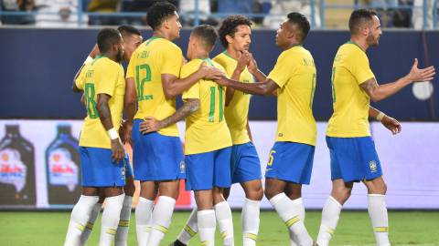 Brasil celebra el gol de Gabriel Jesus.